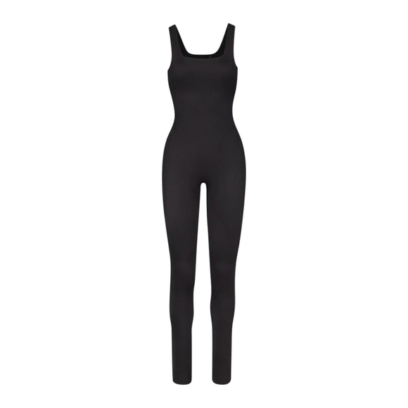 1. NWT SKIMS ALL-IN-ONE SHINE SQUARE NECK TANK ONESIE IN ONYX - Picture 1 of 5